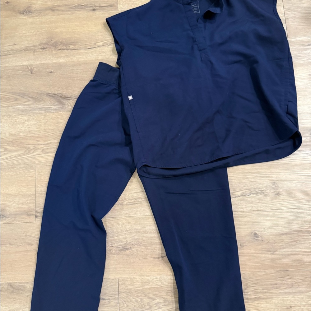 Women’s Figs Navy Blue Scrub SET